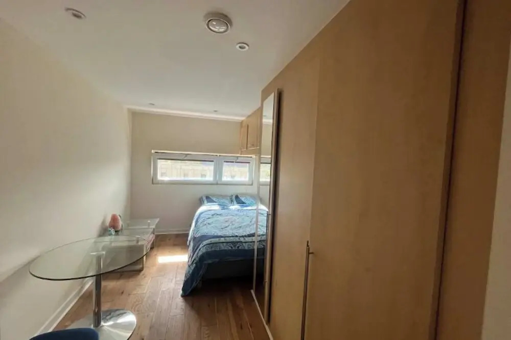 Modern 1BD Flat - 5 min Walk to Battersea Park!