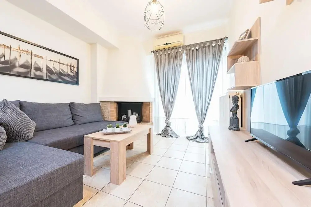 Studio Apt Next To Gkazi, with Nice City View