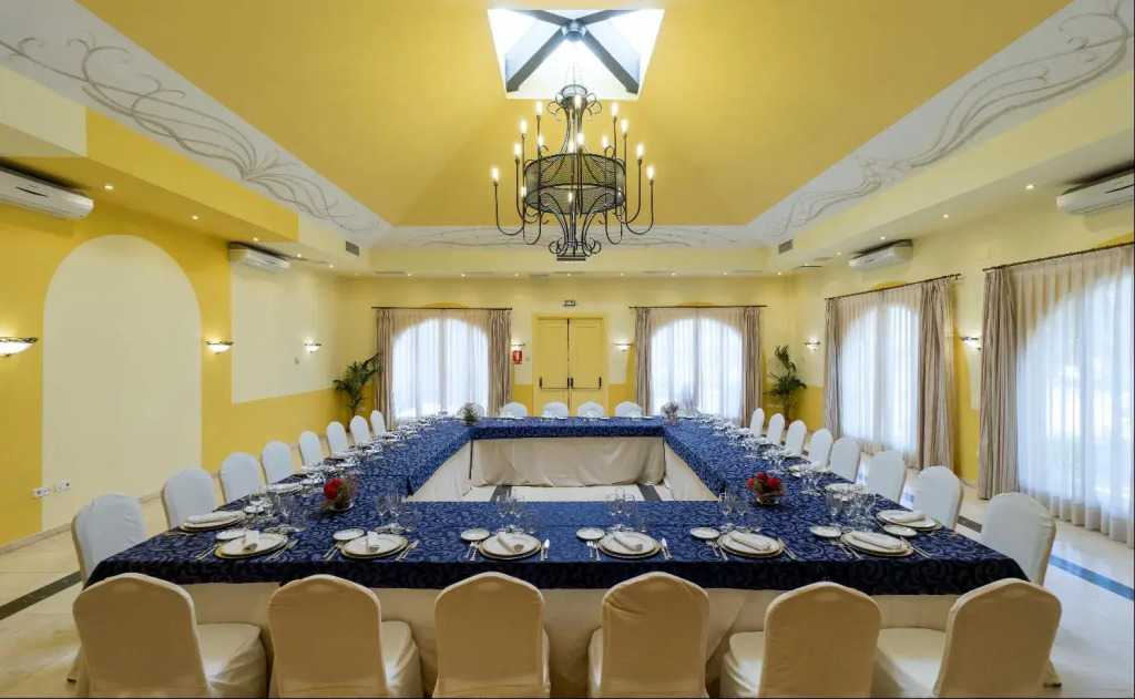Hotel Fuente Las Piedras