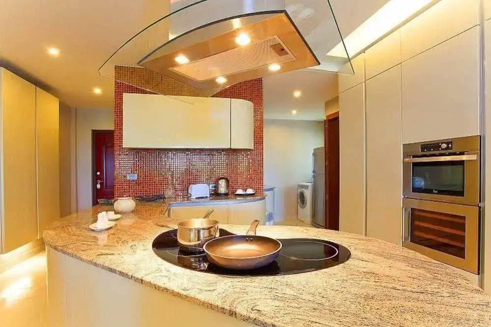 Ocean Fringe Apartment A
