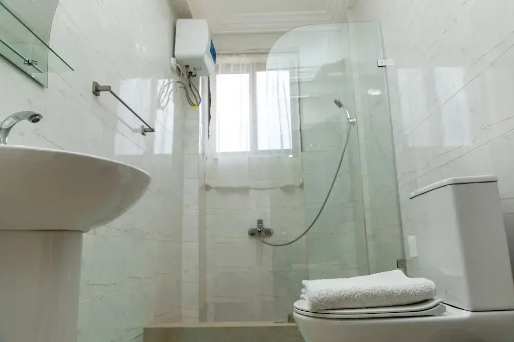 Spacious & Outstanding 3-bed Furnished Apartment