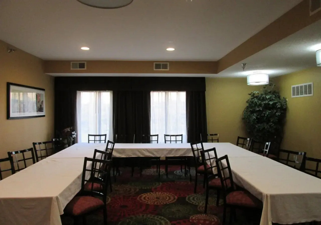 Holiday Inn Express Cloverdale - Greencastle by IHG