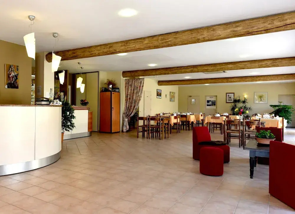 Hotel Pernes Les Fountaines