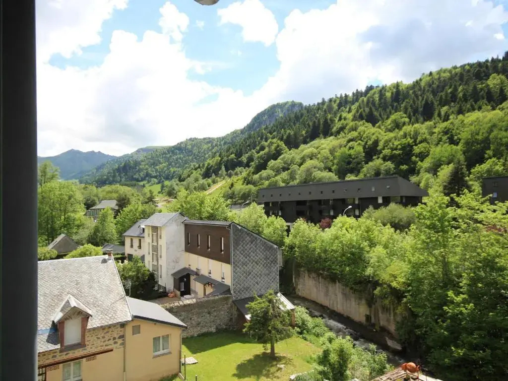 Appartement Mont-Dore, 2 pièces, 4 personnes - FR-1-608-48