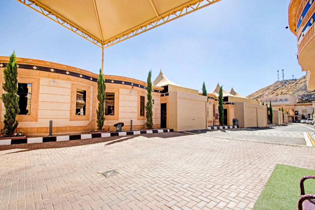 مساكن العاج