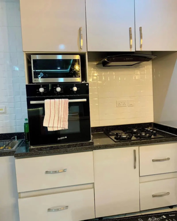Foyin Luxury Apartment And Hotels