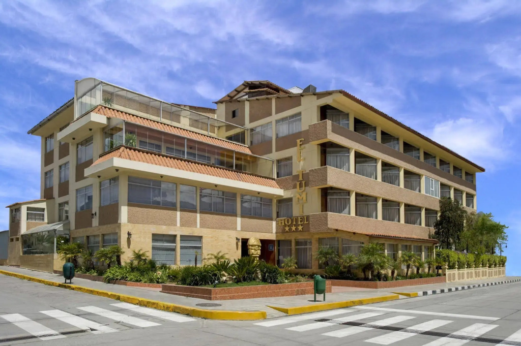 El Tumi Hotel
