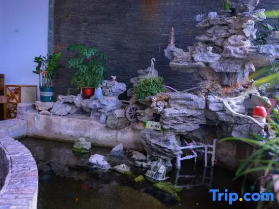 Xihai Mansion Homestay