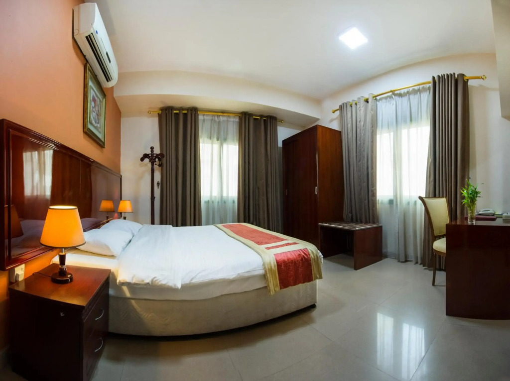 Safeer Plaza Hotel