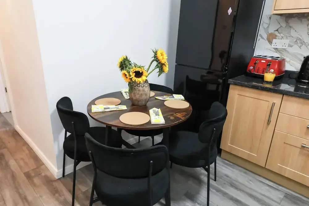 Victoria Road Apartment in Stoke