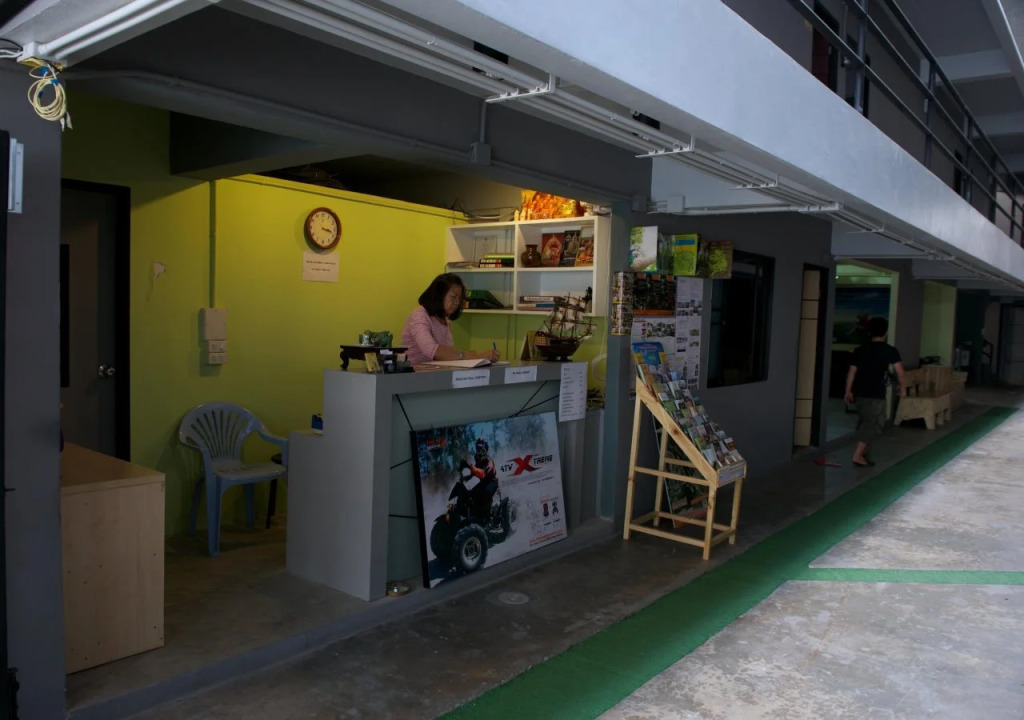 9 Hostel