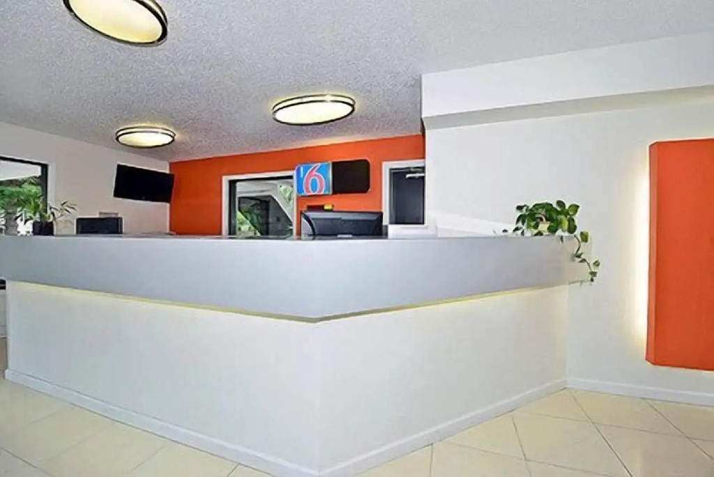 MOTEL 6 - Albany, NY - Airport