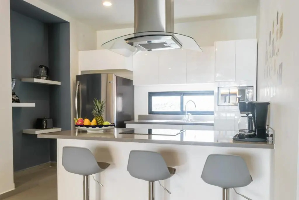 Lunada Condo by BVR