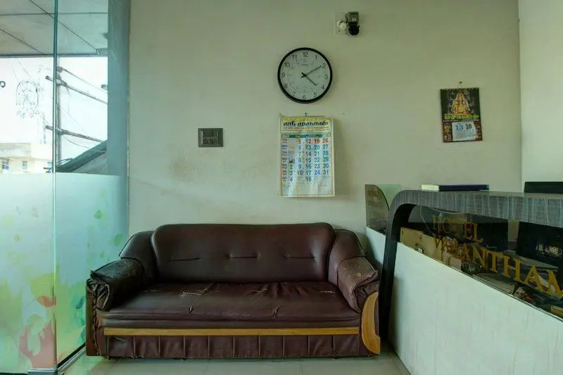 SPOT ON 40168 Vasantham Inn