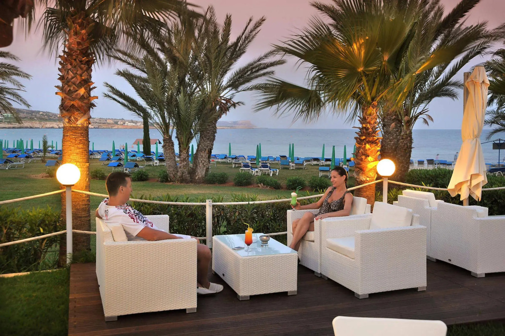 Okeanos Beach Boutique Hotel