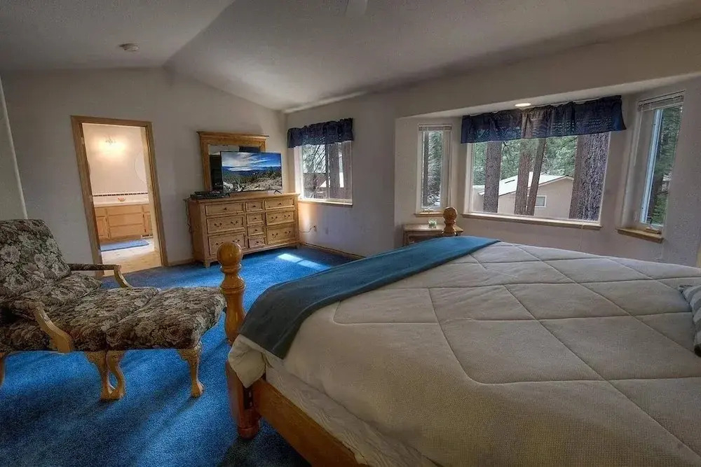 South Lake Tahoe - 4 BR Home Gas BBQ - LTA 8110