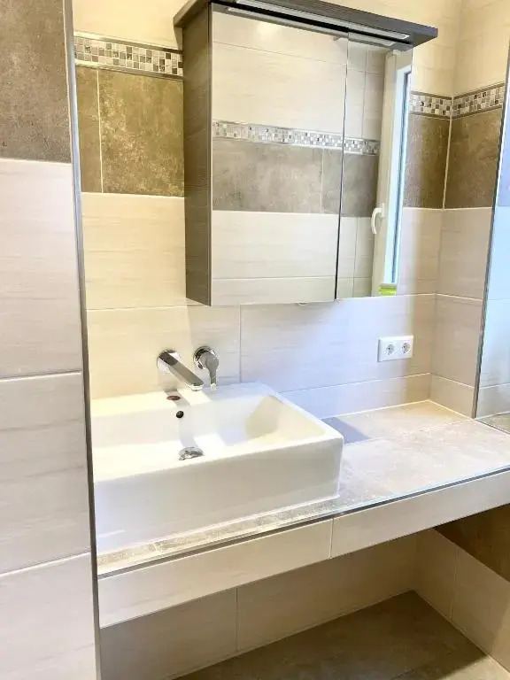 Schöne Ferienwohnung mit großem Garten