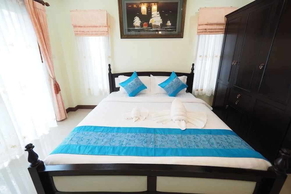 Lana Pool Villa