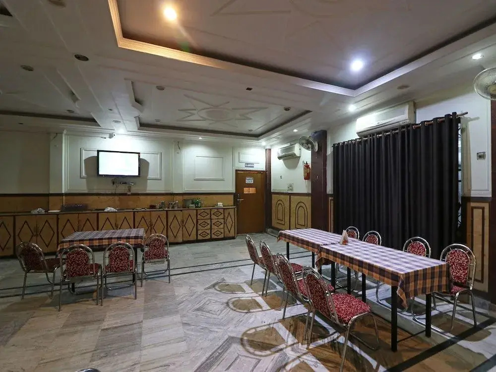 OYO 17111 Hotel Pritika