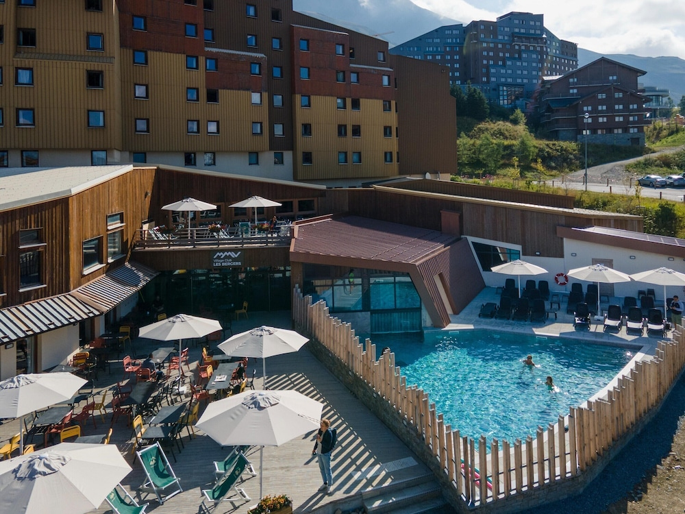 Living for Three in the Heart of Huez