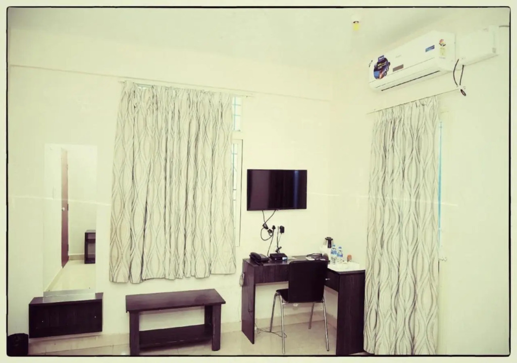 Hotel Bangalore Airport Inn, Near kempegowda Airport, Airport Pickup & Drop Available 24X7