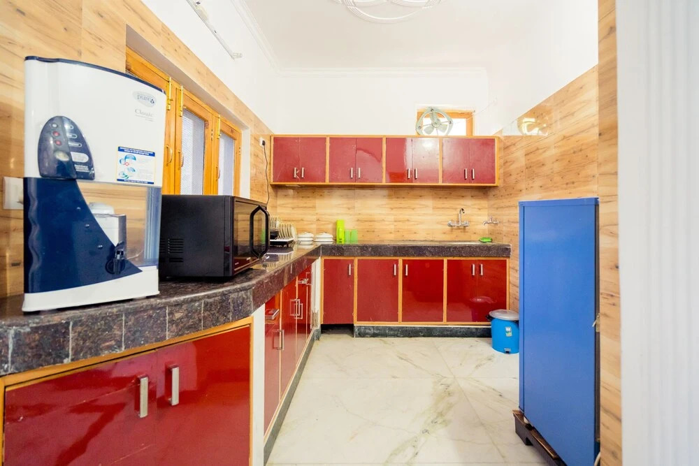 OYO 13292 Home Peaceful 2BHK Villa Kempty Fall