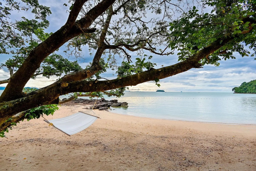 Island Escape Burasari