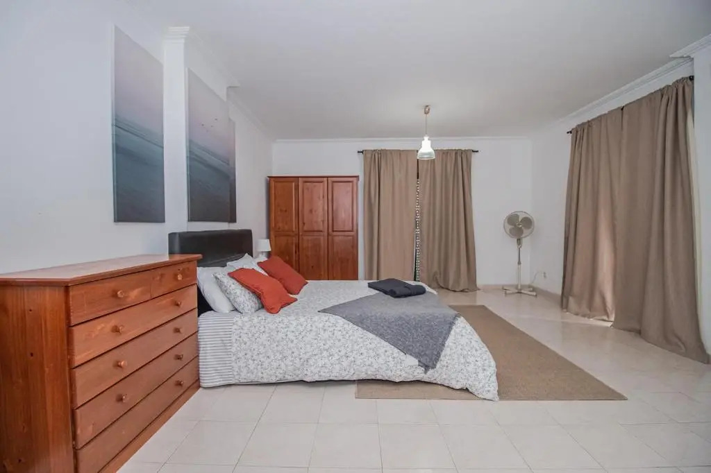 Charming Private Rooms in an Apartment A2 Penha - Faro