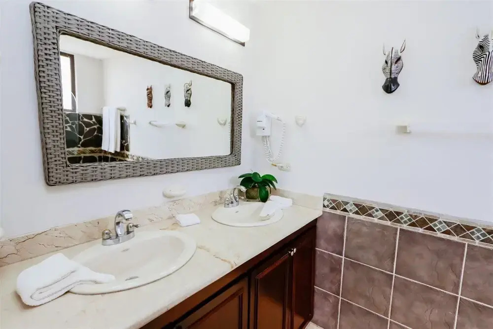 BE 1A Absolute 2BR Oceanfront Luxury Condo