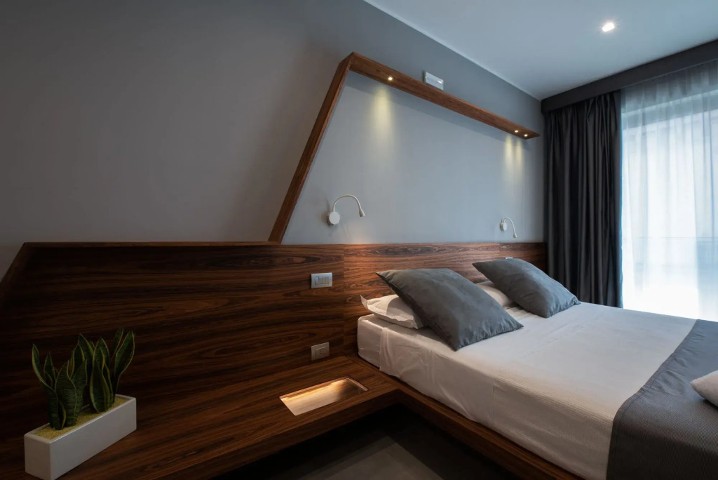 B&B Rakel Home