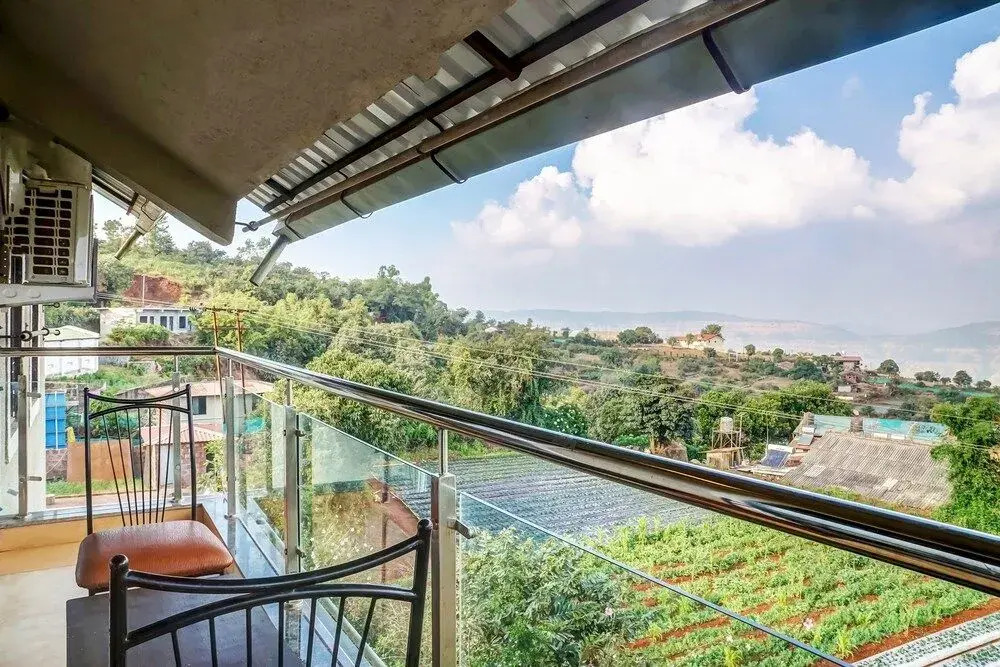 OYO 11898 Hotel Vhyomaan