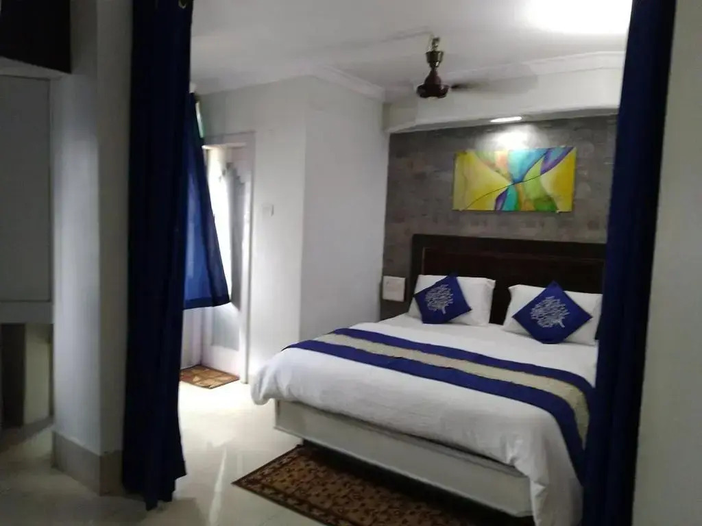FabHotel Backstreet, Bhopal Railway Station