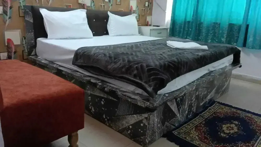 Hotel Trishla Inn Lodging & Boarding