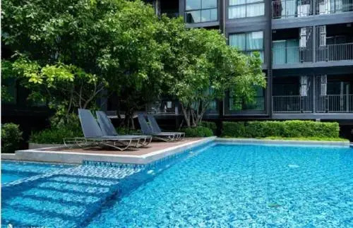 The Excel Groove Condo at Lasalle 52