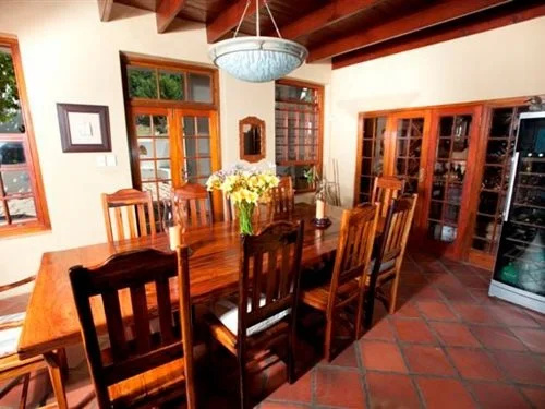 Classic Lodge - Cape Dutch Quarters
