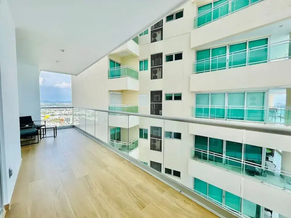 Torre Eleve Apartments