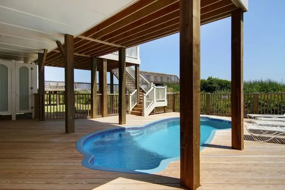 Latitudes - 5 Br Home