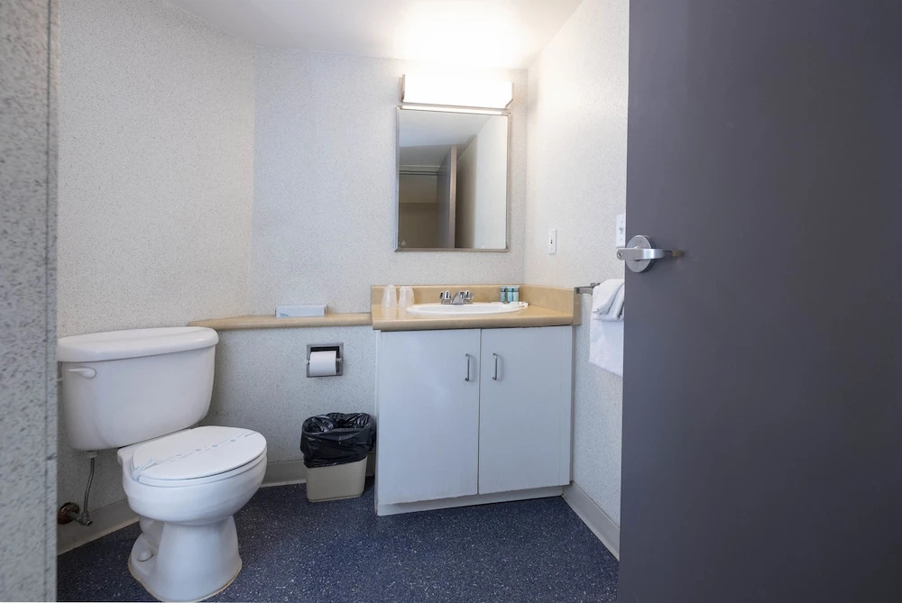 Residence & Conference Centre - Barrie