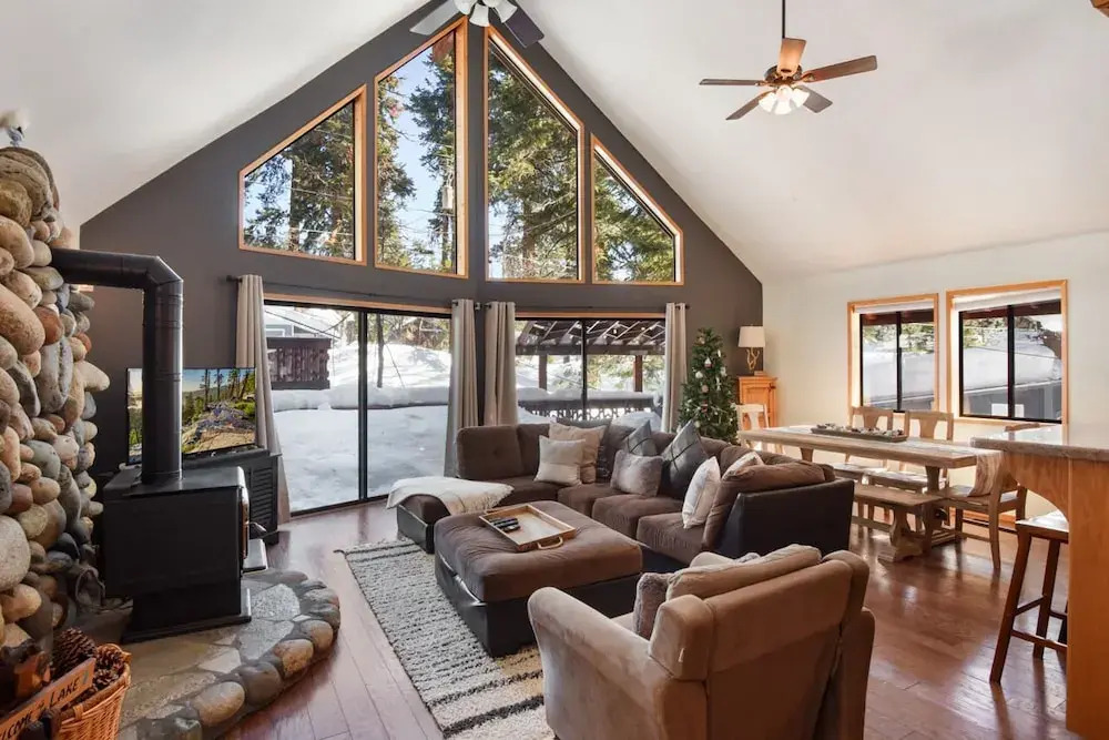 Tahoe Vista Lake Lodge