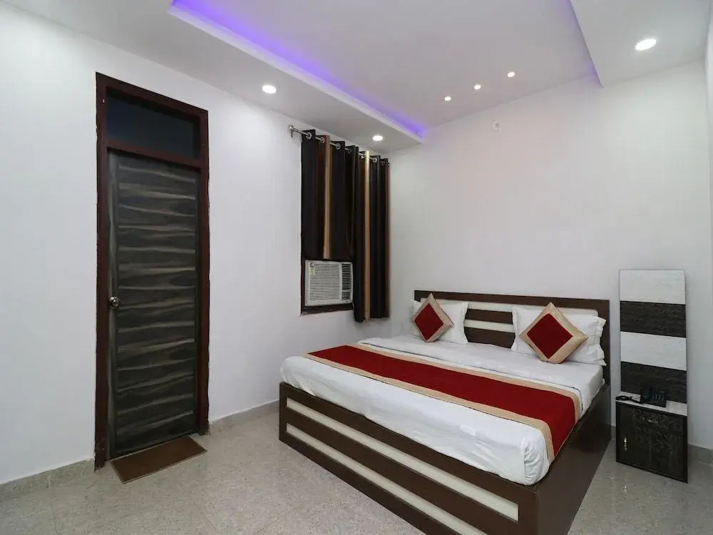 Oyo 28058 Hotel Gold Galaxy
