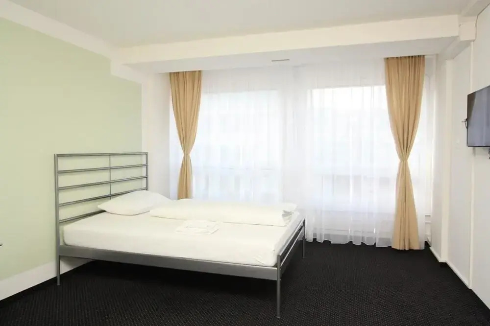 Primestay Self Check-in Hotel Altstetten