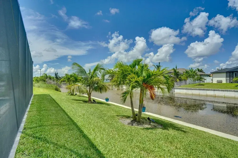 10 Mi to Yacht Club Public Beach: Getaway w/ Pool