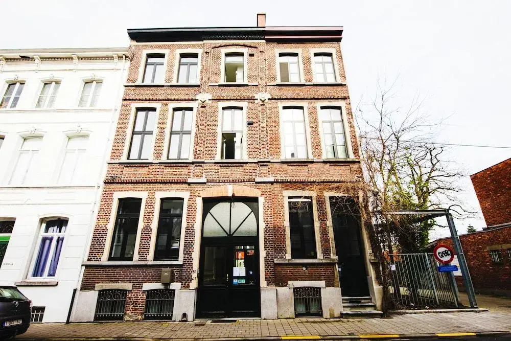 Hostel 47