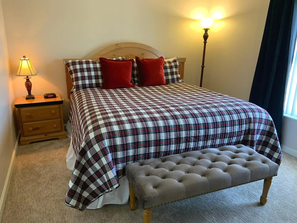 Whispering Pines 114