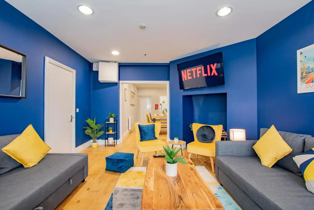 Dublin City Center, 15 Beds, Sleeps 18