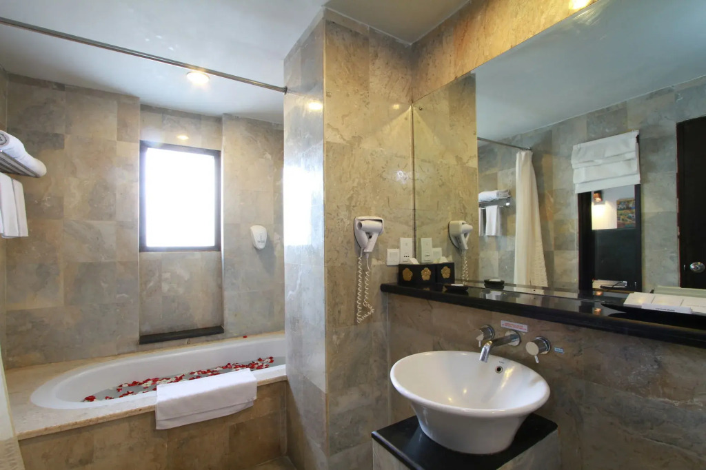 The Lokha Legian Resort & Spa