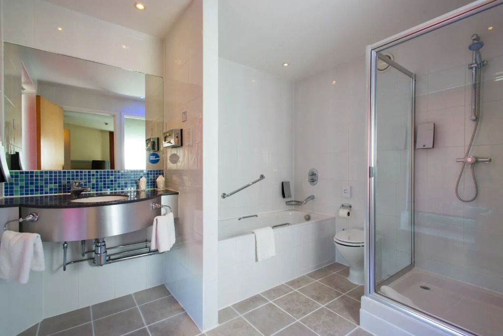 Holiday Inn Express Swindon City Centre by IHG