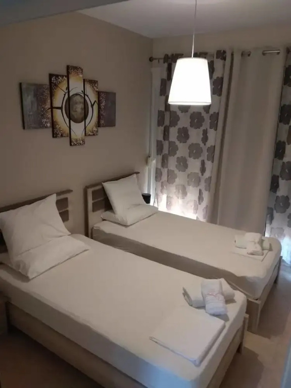 White Rose Apartment- Elegant Apartment