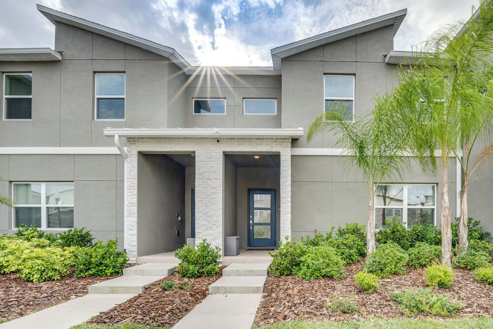 Near Disney Parks: Home w/ Pool in Davenport!