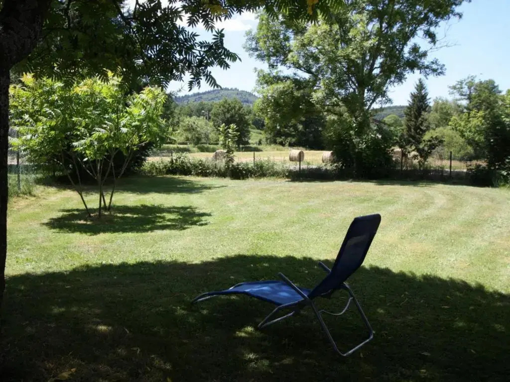 Gîte spacieux avec terrasse, 3 chambres, équipements bébé, à 16 km de Gérardmer - FR-1-589-23